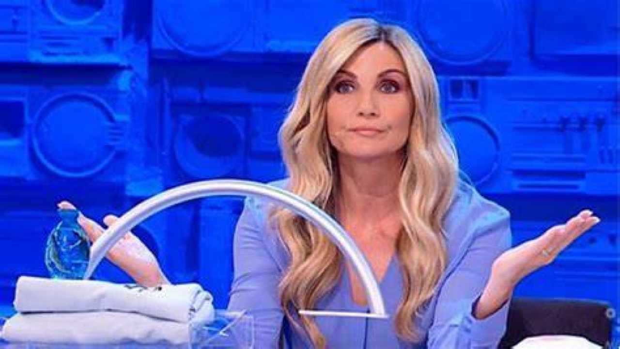 Lorella Cuccarini lascia Amici? Rumors e dettagli